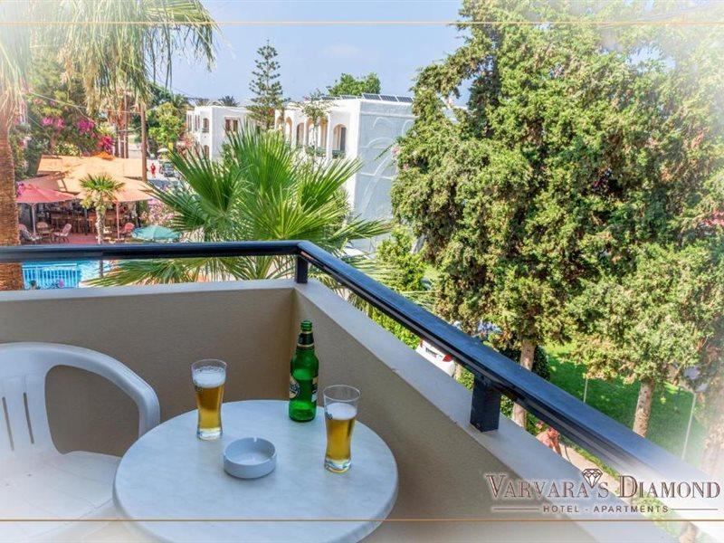 بلاتانيز Varvaras Diamond Hotel المظهر الخارجي الصورة
